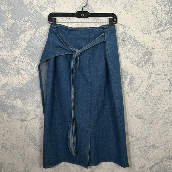 Vintage Prairie Wind Denim Skirt – Size 20 | Classic Wrap Detail - Picture 2 of 5
